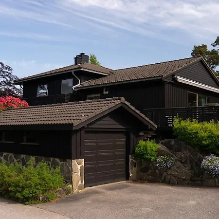 Holiday home Sunny, Family-friendly Near Zoo & Local Beaches