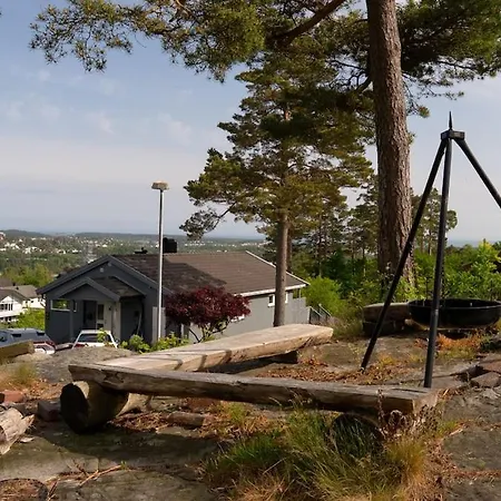 Sunny, Family-friendly Near Zoo & Local Beaches Holiday home