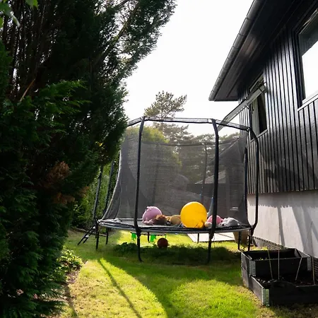 Sunny, Family-friendly Near Zoo & Local Beaches Kristiansand