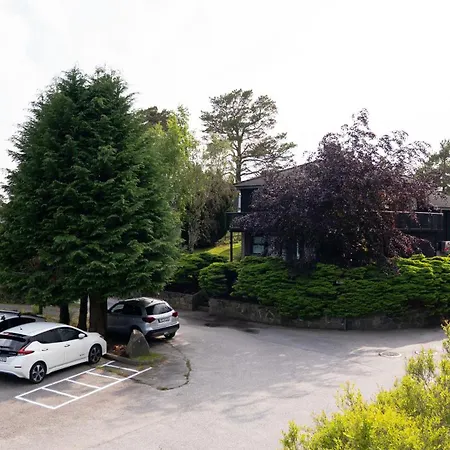 Feriehus Sunny, Family-friendly Near Zoo & Local Beaches Kristiansand