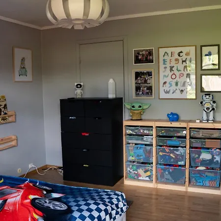 Sunny, Family-friendly Near Zoo & Local Beaches *