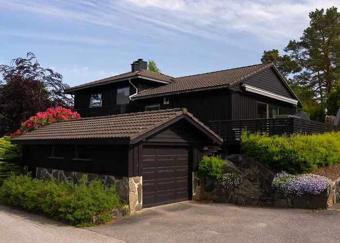Sunny, Family-friendly Near Zoo & Local Beaches Semesterbostad Kristiansand