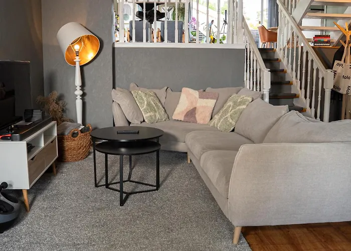Sunny, Family-friendly Near Zoo & Local Beaches Semesterbostad *