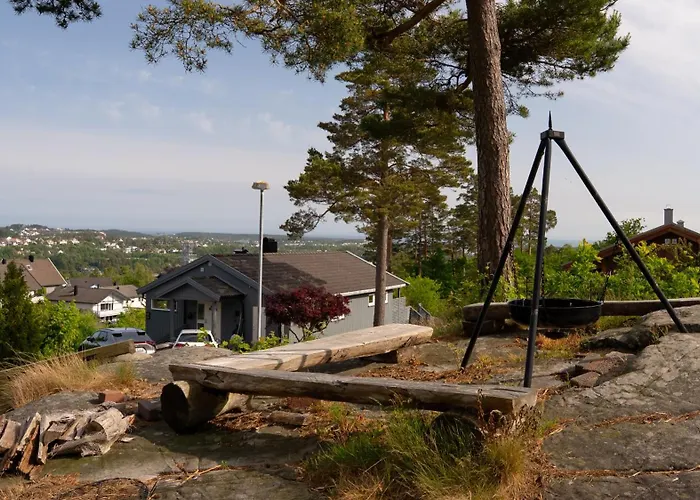 Sunny, Family-friendly Near Zoo & Local Beaches * Kristiansand