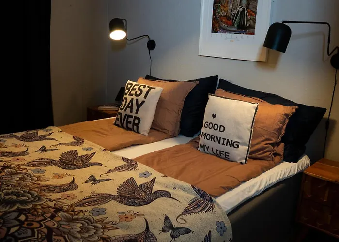 Sunny, Family-friendly Near Zoo & Local Beaches Semesterbostad