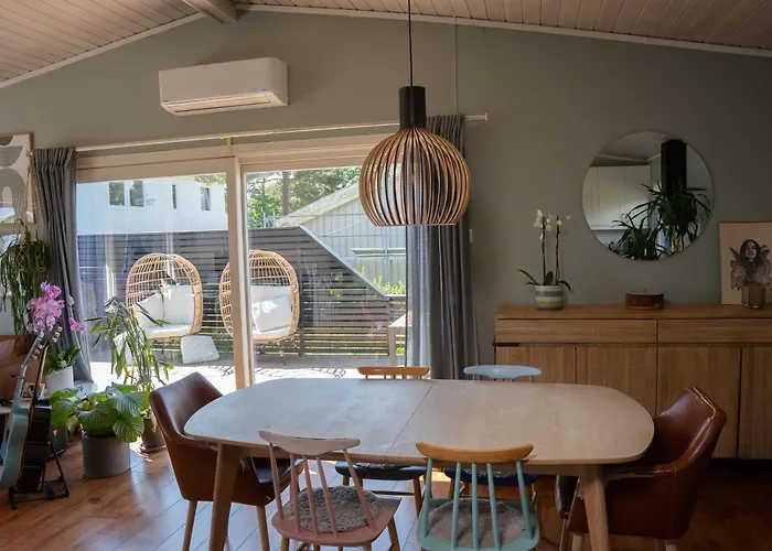 Semesterbostad Sunny, Family-friendly Near Zoo & Local Beaches Kristiansand