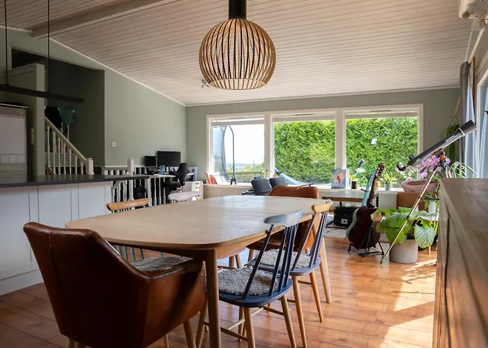 Sunny, Family-friendly Near Zoo & Local Beaches * Kristiansand