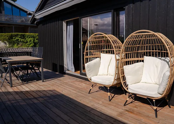 Sunny, Family-friendly Near Zoo & Local Beaches