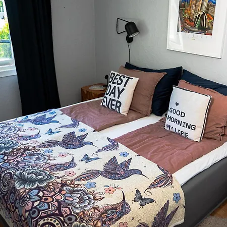 Vakantiehuis Sunny, Family-friendly Near Zoo & Local Beaches *
